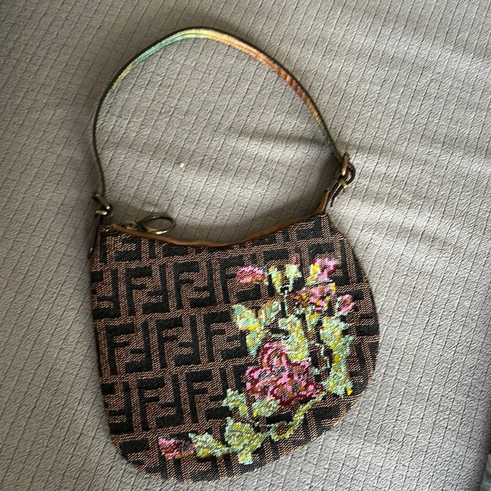 Fendi vintage oyster beaded floral shoulder bag